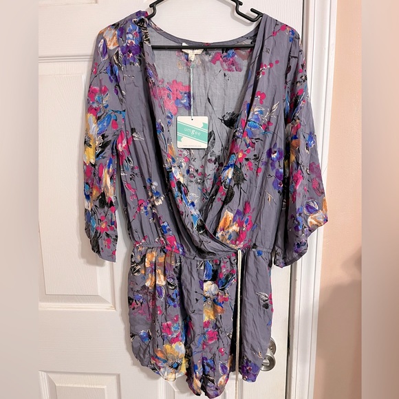 Umgee blouse medium NWT - Picture 2 of 4